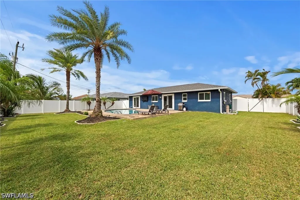 3923 SW 1st Avenue Cape Coral FL 33914