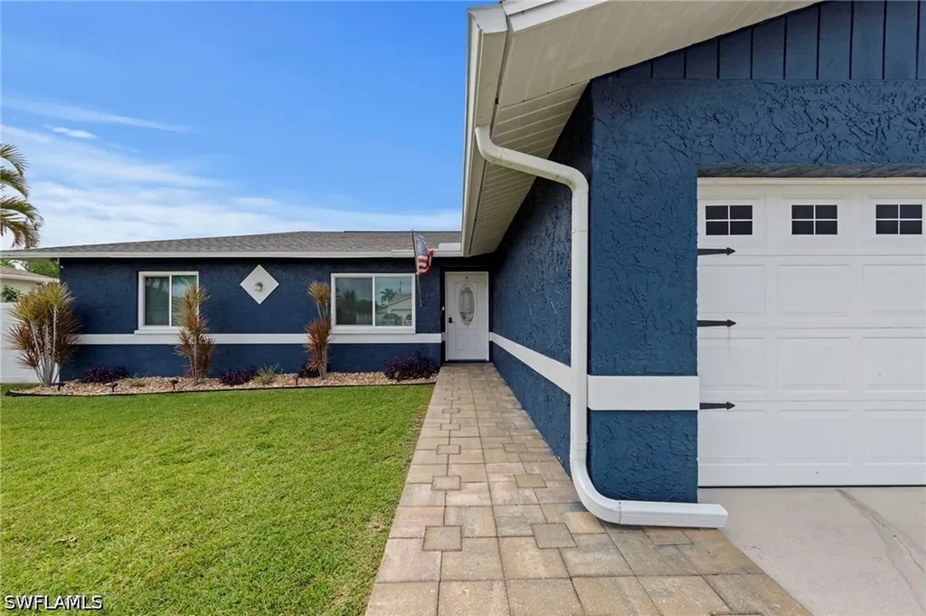 3923 SW 1st Avenue Cape Coral FL 33914