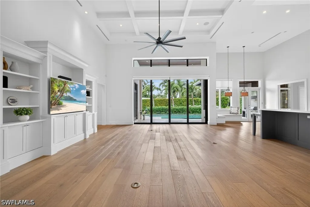 2140 Tarpon Road Naples FL 34102