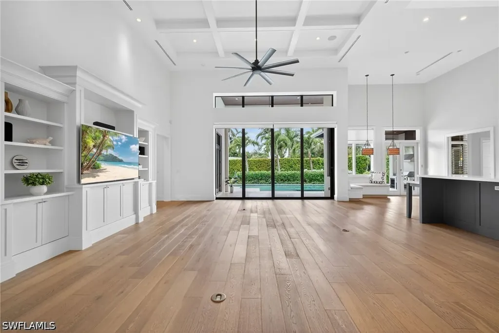 2140 Tarpon Road Naples FL 34102