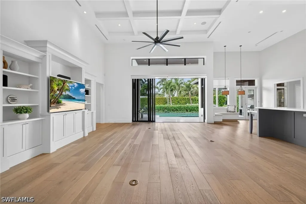 2140 Tarpon Road Naples FL 34102