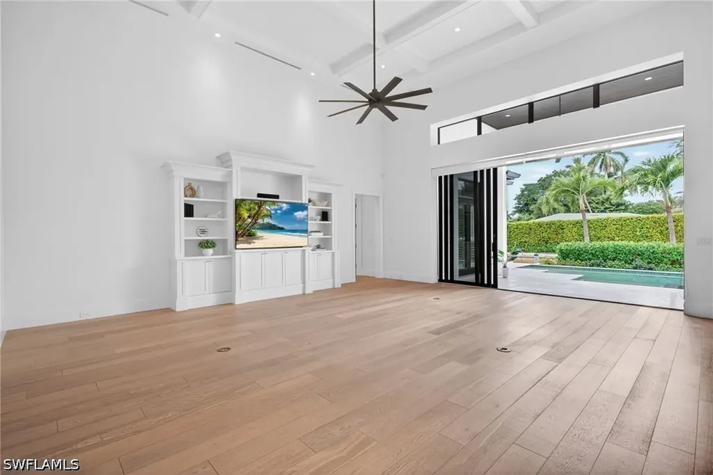 2140 Tarpon Road Naples FL 34102