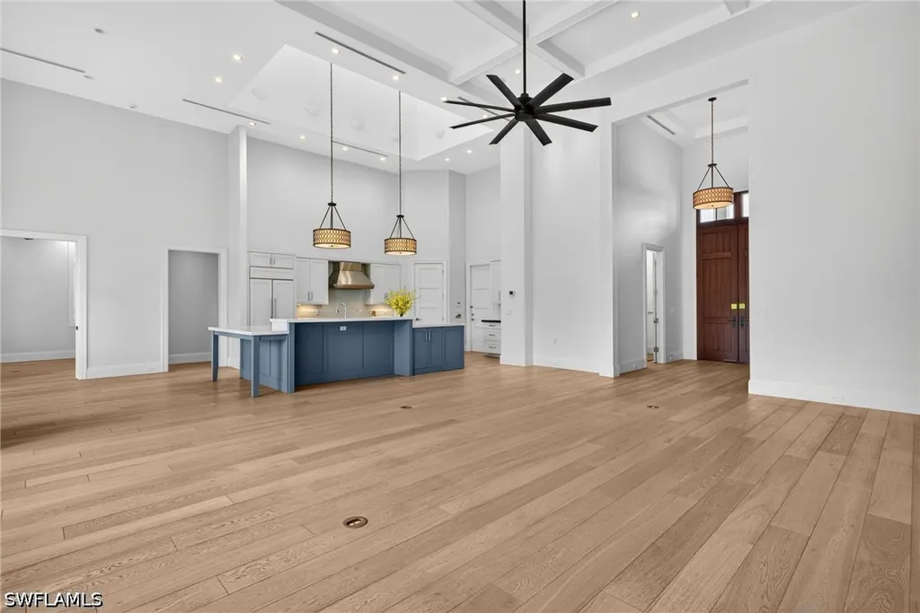 2140 Tarpon Road Naples FL 34102