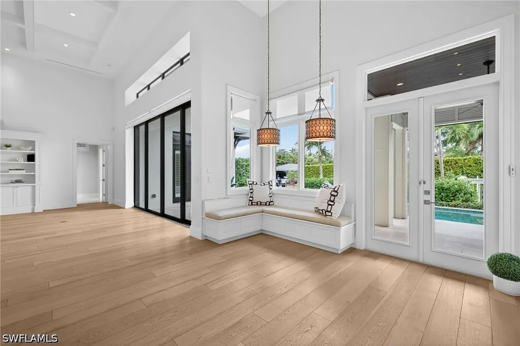 2140 Tarpon Road Naples FL 34102
