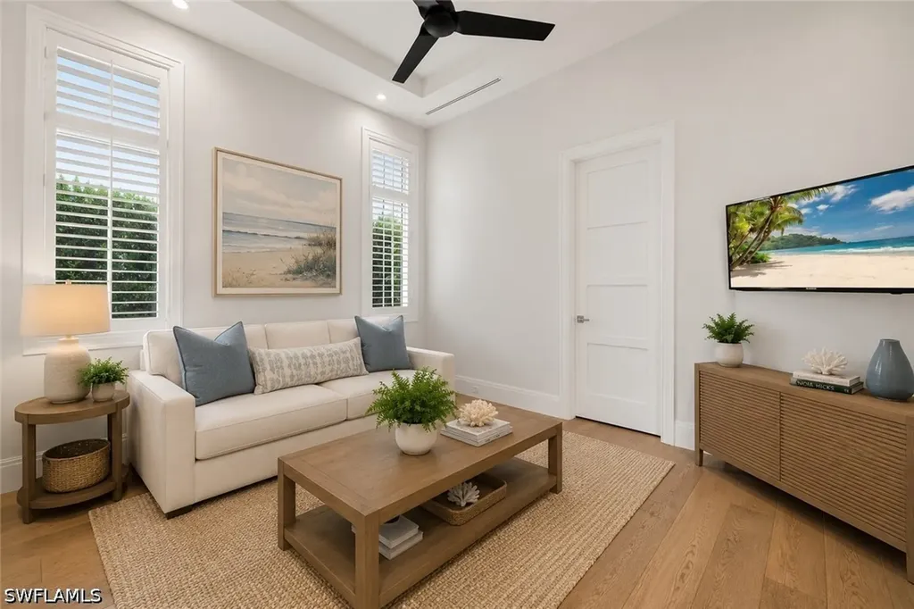 2140 Tarpon Road Naples FL 34102