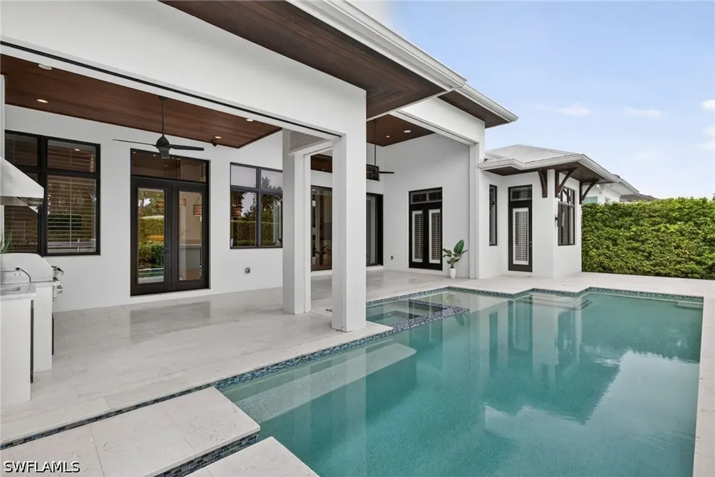 2140 Tarpon Road Naples FL 34102