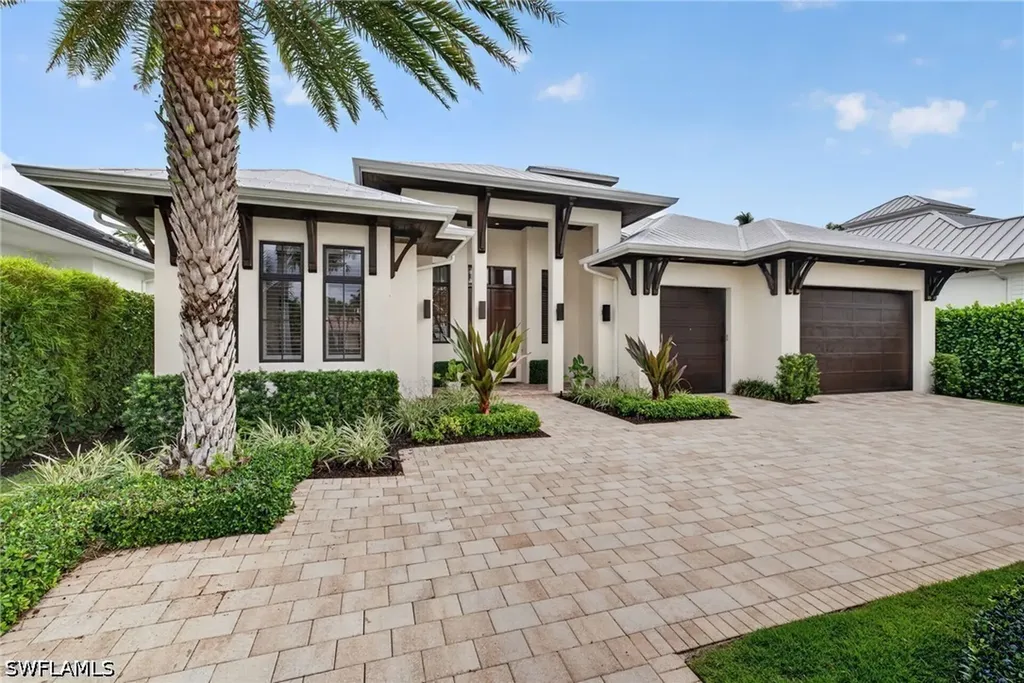 2140 Tarpon Road Naples FL 34102