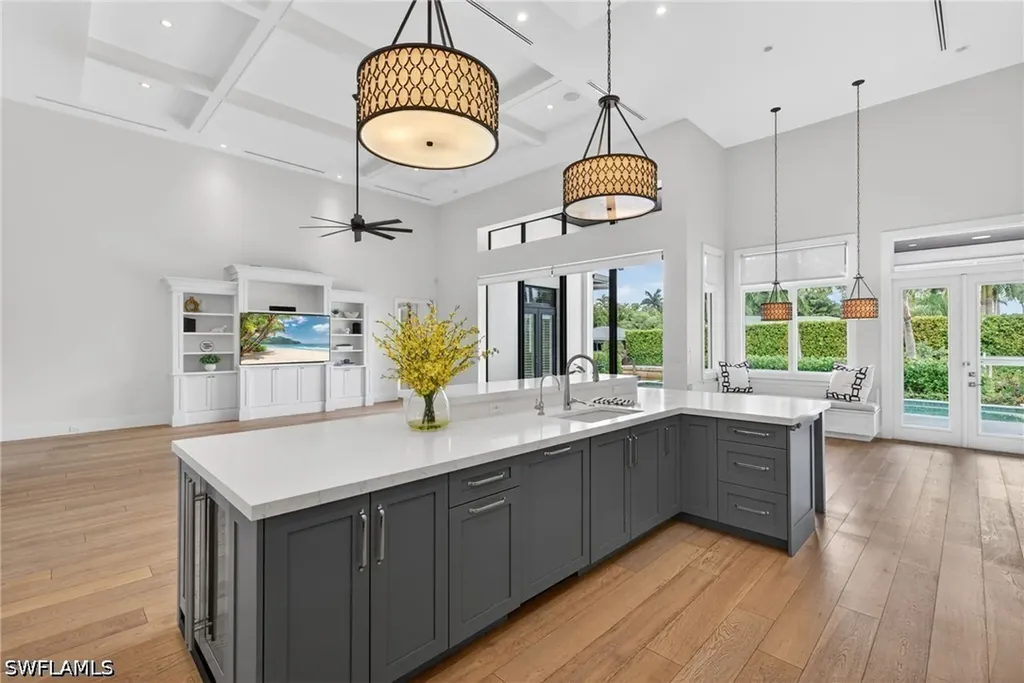 2140 Tarpon Road Naples FL 34102