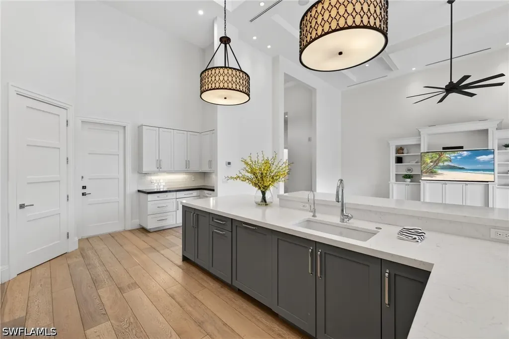 2140 Tarpon Road Naples FL 34102