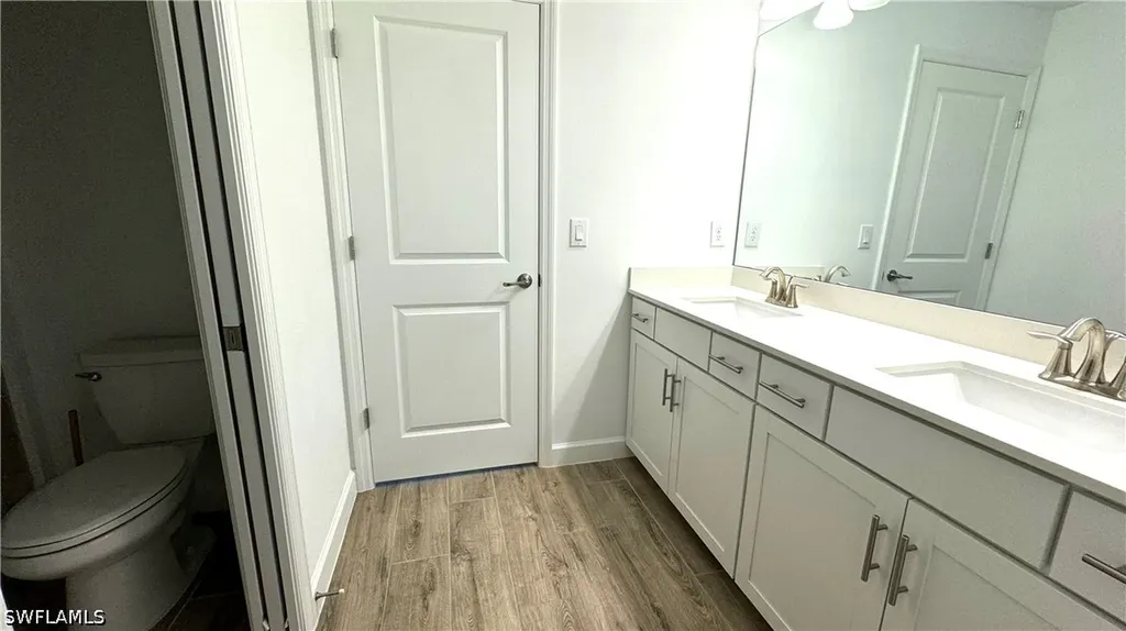 20100 Napa Loop Estero FL 33928