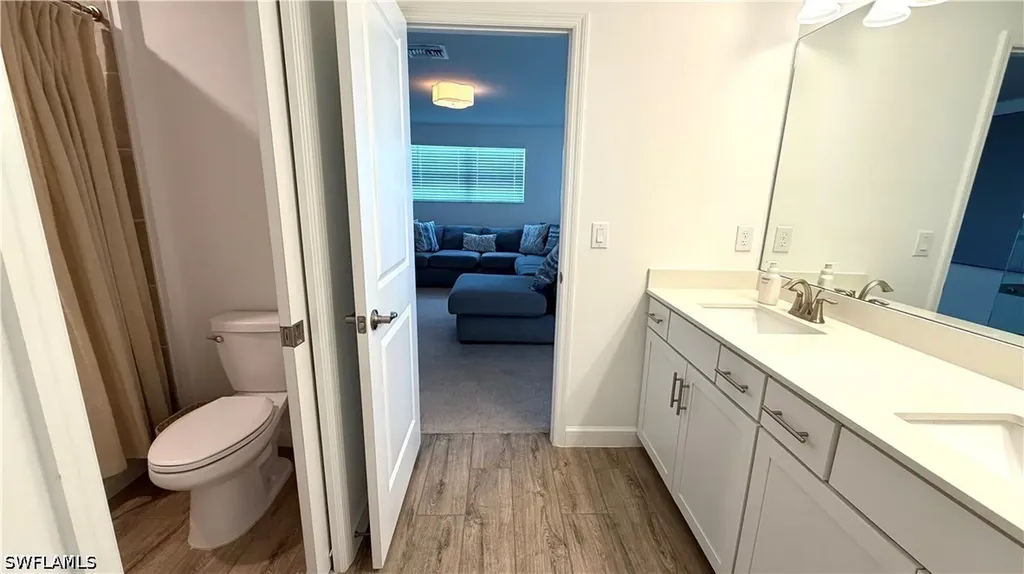 20100 Napa Loop Estero FL 33928