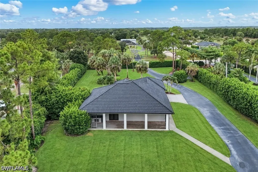 4860 12th Street NE Naples FL 34120