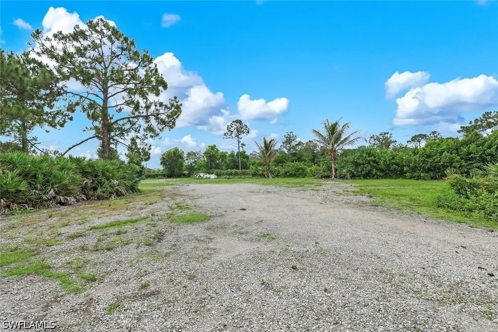 4860 12th Street NE Naples FL 34120