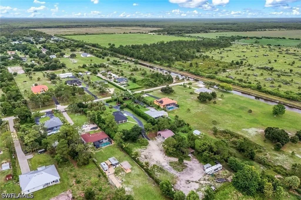 4860 12th Street NE Naples FL 34120