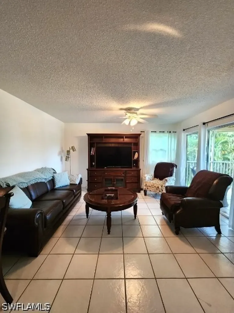 2000 Alamanda Drive Naples FL 34102