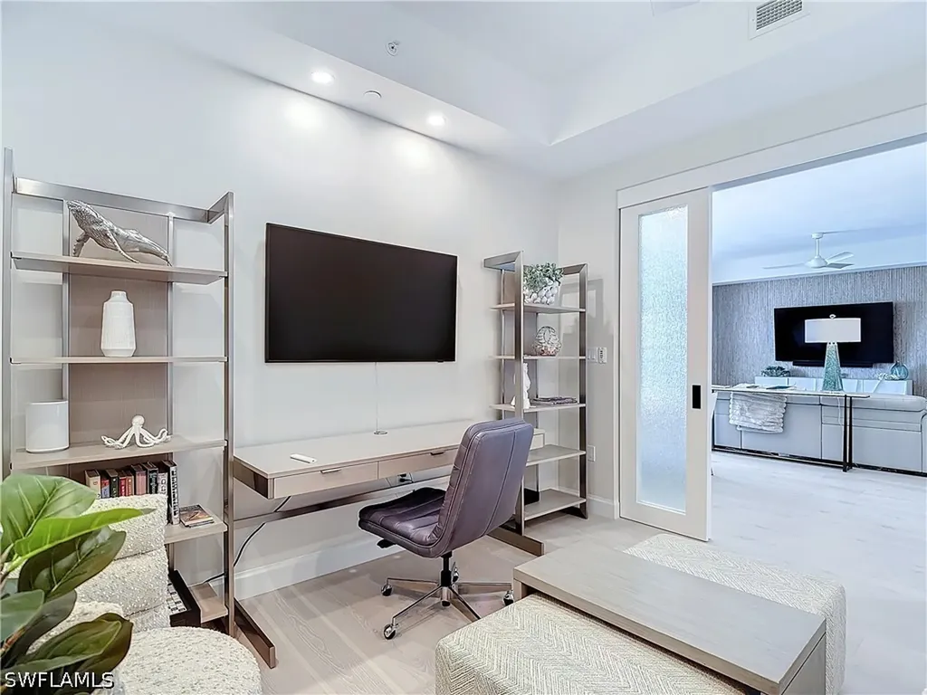 1125 Central Avenue Naples FL 34102