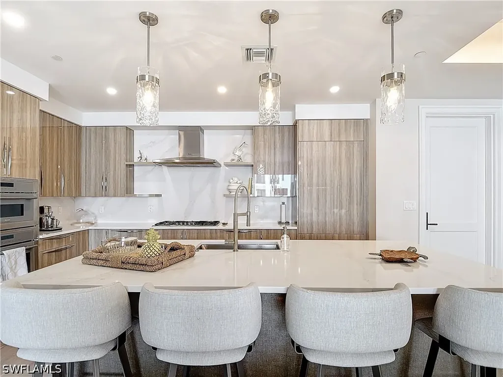 1125 Central Avenue Naples FL 34102