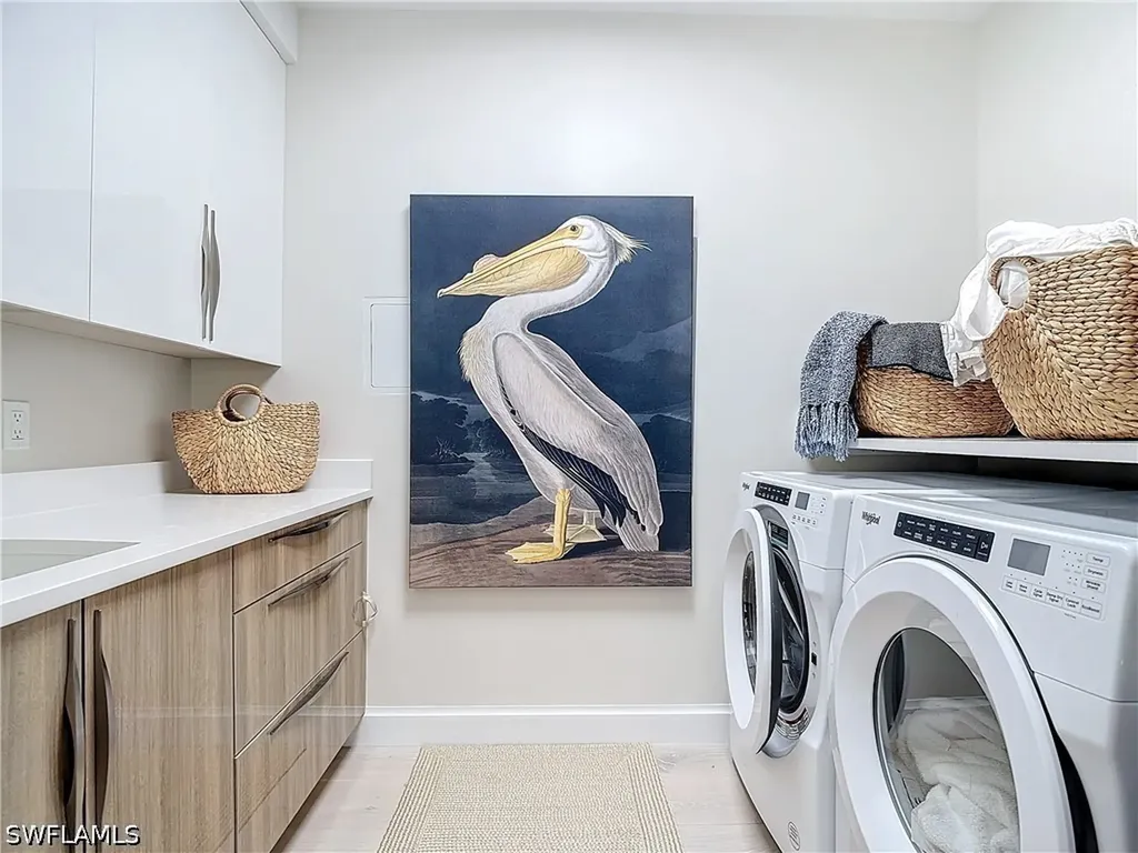 1125 Central Avenue Naples FL 34102