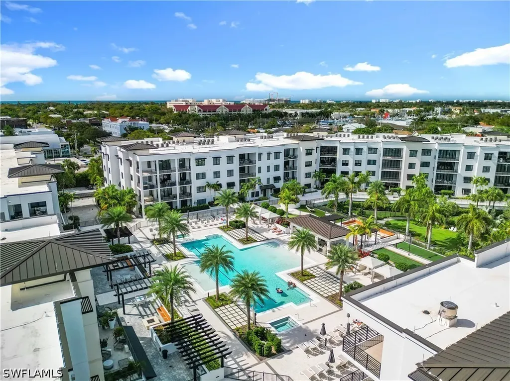 1125 Central Avenue Naples FL 34102