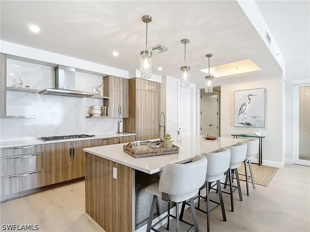1125 Central Avenue Naples FL 34102