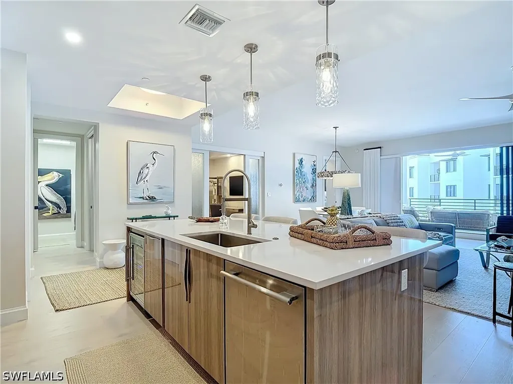 1125 Central Avenue Naples FL 34102