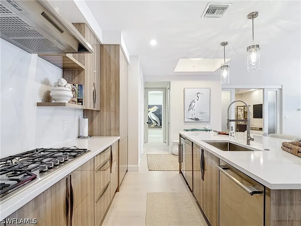 1125 Central Avenue Naples FL 34102