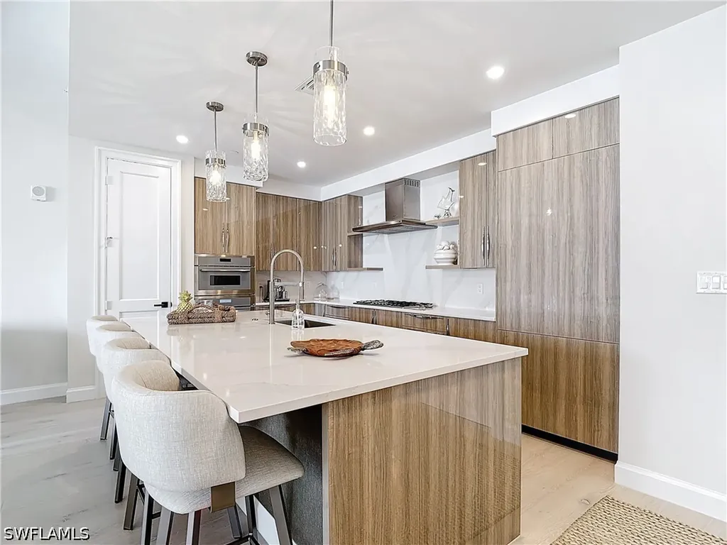 1125 Central Avenue Naples FL 34102
