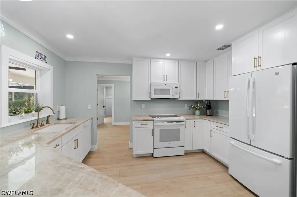 5015 Mahogany Ridge Drive Naples FL 34119