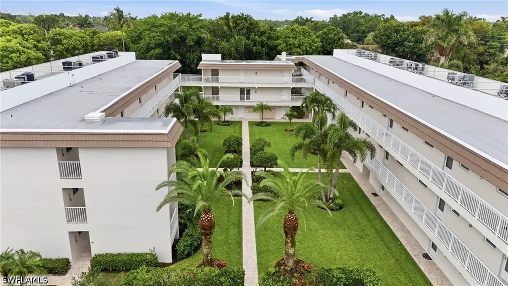 Naples FL, 3150 Binnacle Drive, Unit 106