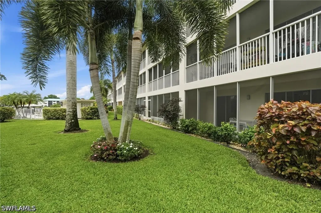 3150 Binnacle Drive Naples FL 34103