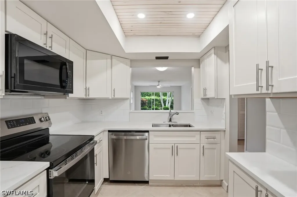3150 Binnacle Drive Naples FL 34103