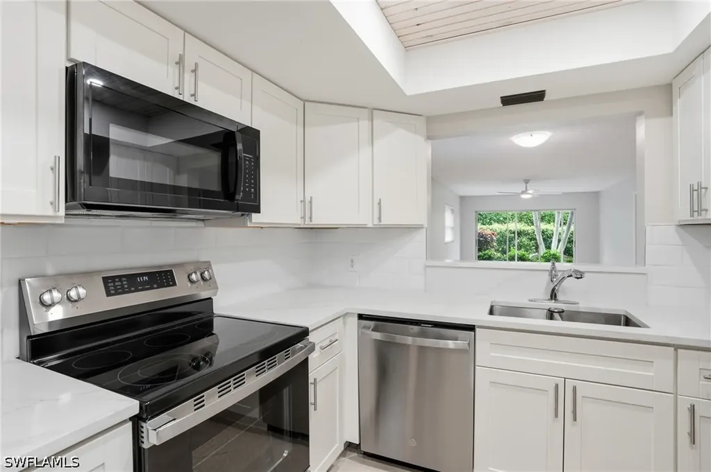 3150 Binnacle Drive Naples FL 34103