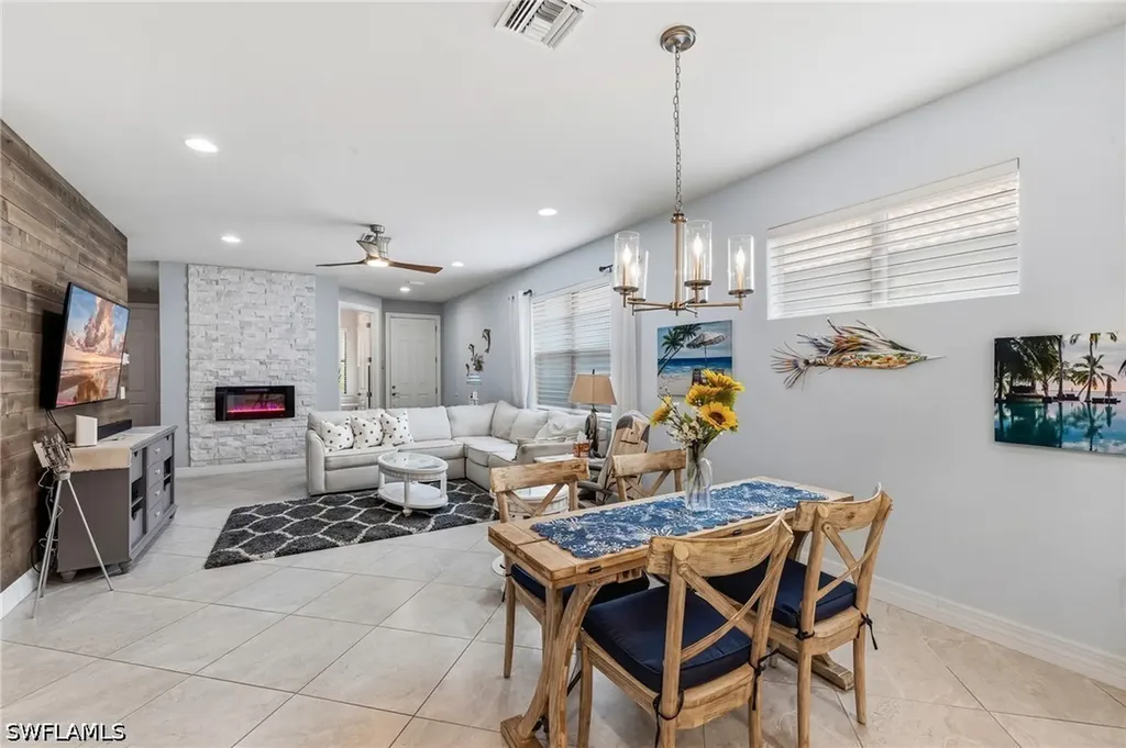 10947 Glenhurst Street Fort Myers FL 33913