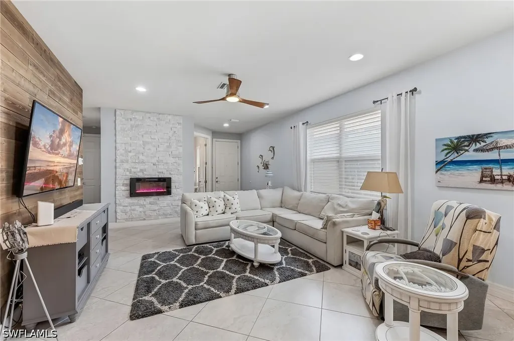 10947 Glenhurst Street Fort Myers FL 33913