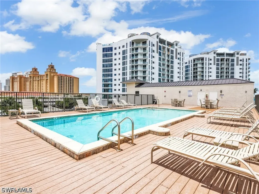 260 Southbay Drive Naples FL 34108