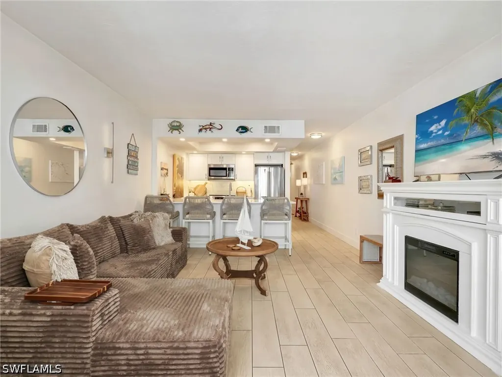 260 Southbay Drive Naples FL 34108