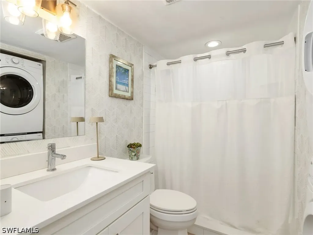 260 Southbay Drive Naples FL 34108