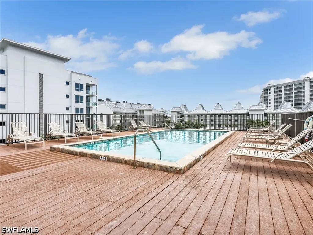 260 Southbay Drive Naples FL 34108