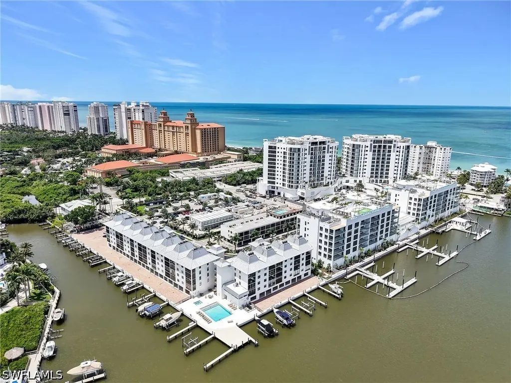 260 Southbay Drive Naples FL 34108