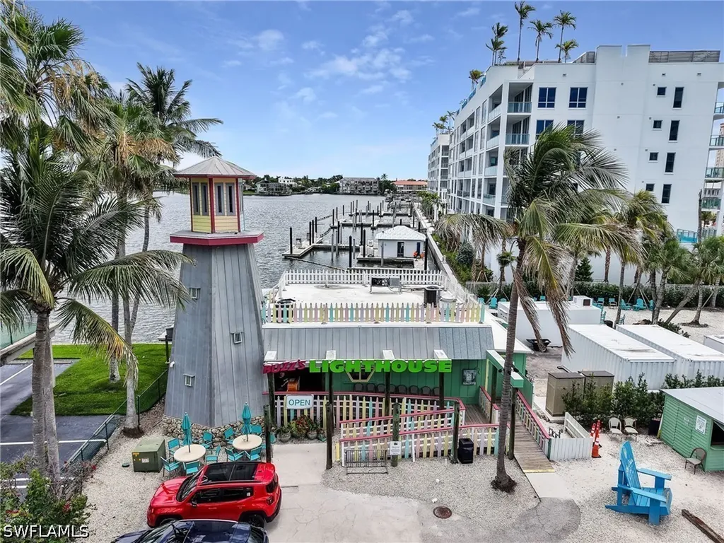 260 Southbay Drive Naples FL 34108