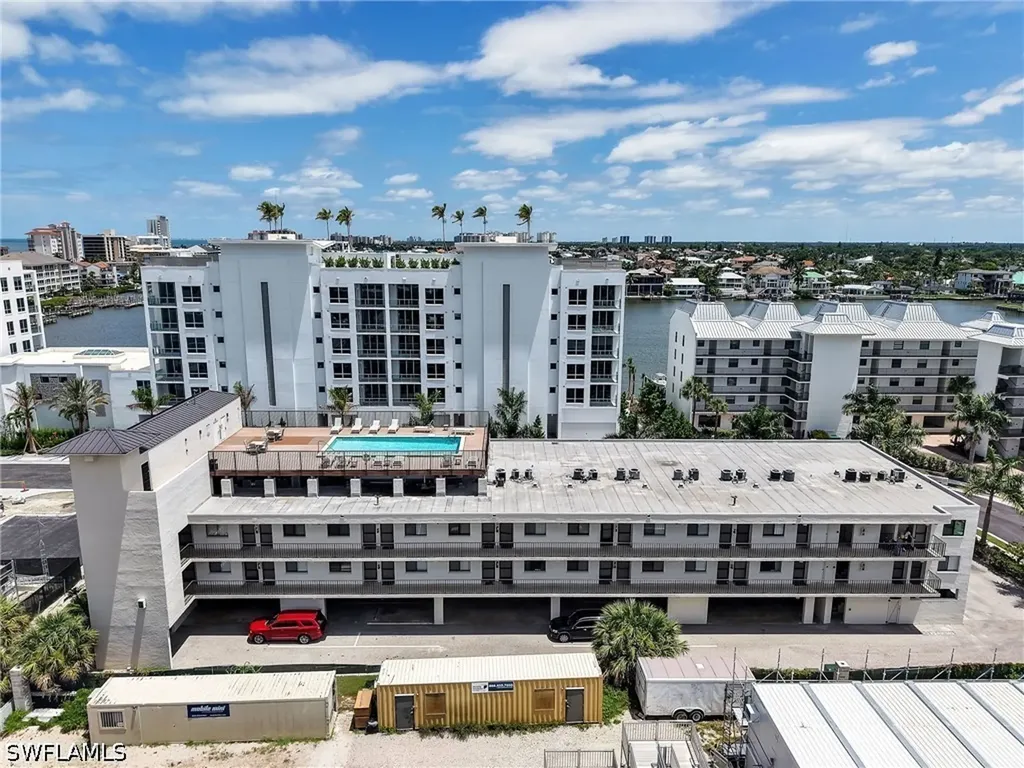 260 Southbay Drive Naples FL 34108