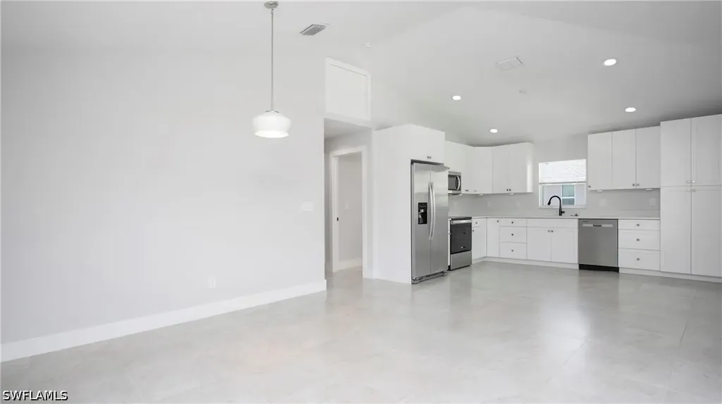 27310 Dortch Avenue Bonita Springs FL 34135