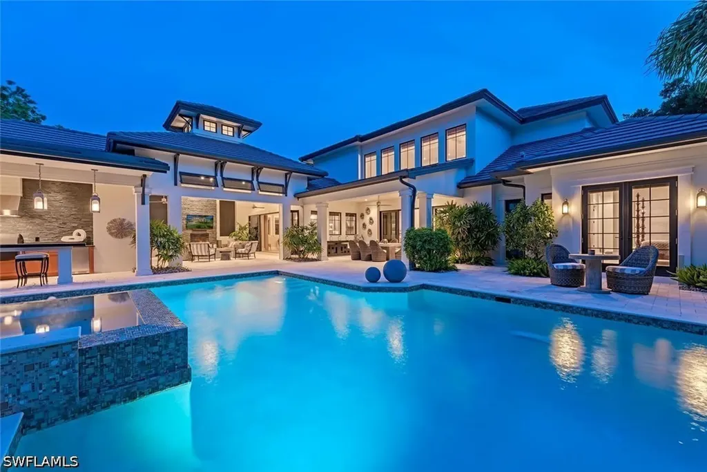 3170 Crayton Road Naples FL 34103