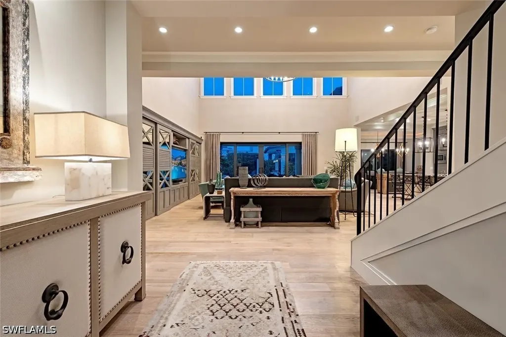 3170 Crayton Road Naples FL 34103