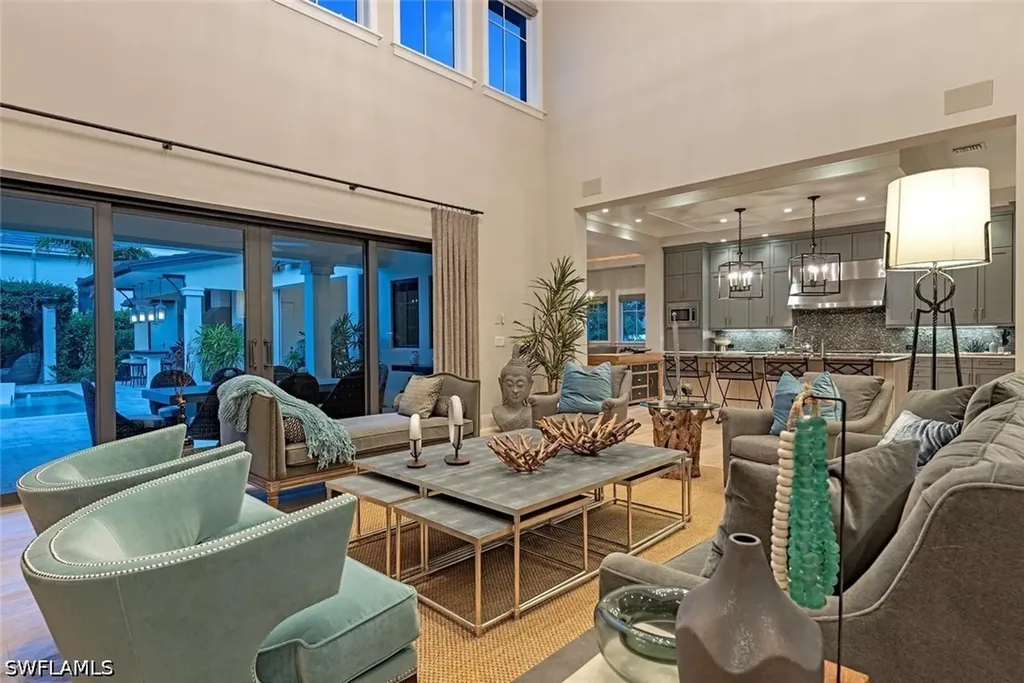 3170 Crayton Road Naples FL 34103