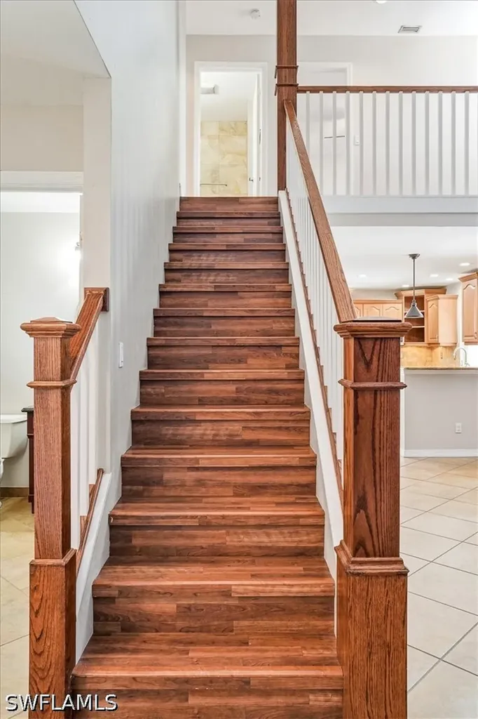 1268 Jardin Drive Naples FL 34104