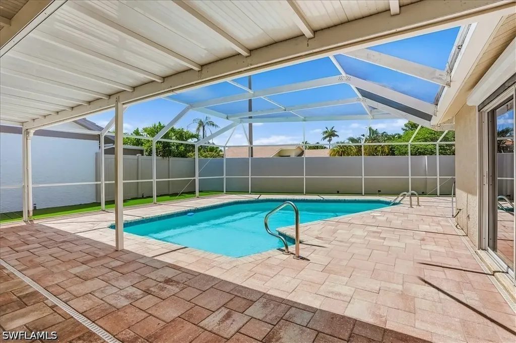 1268 Jardin Drive Naples FL 34104