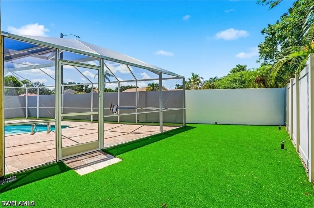 1268 Jardin Drive Naples FL 34104