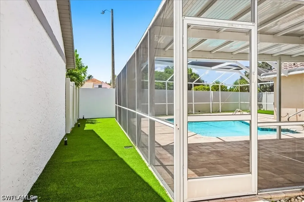 1268 Jardin Drive Naples FL 34104