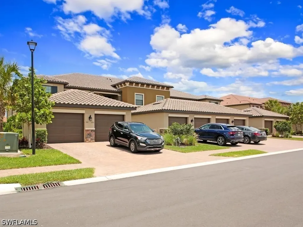 9378 Pocida Court Naples FL 34119